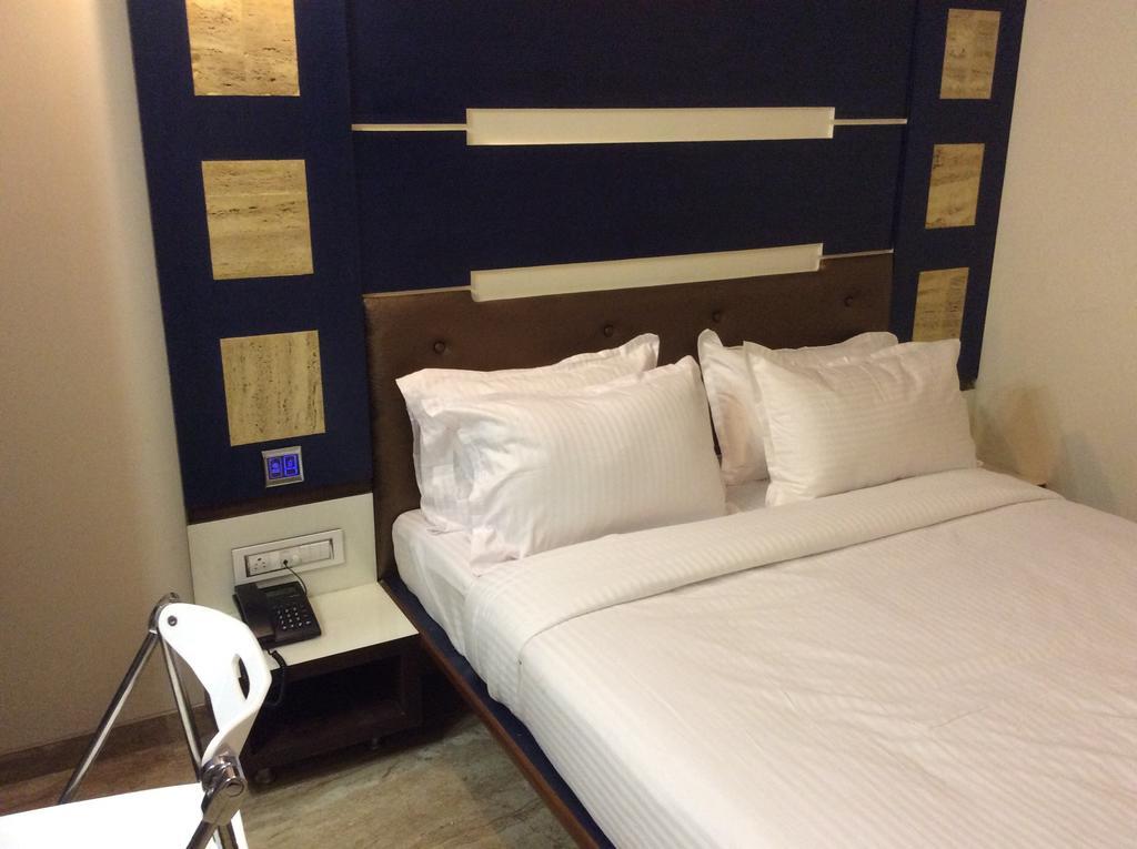 Hotel Sapna Mumbai  Kamer foto