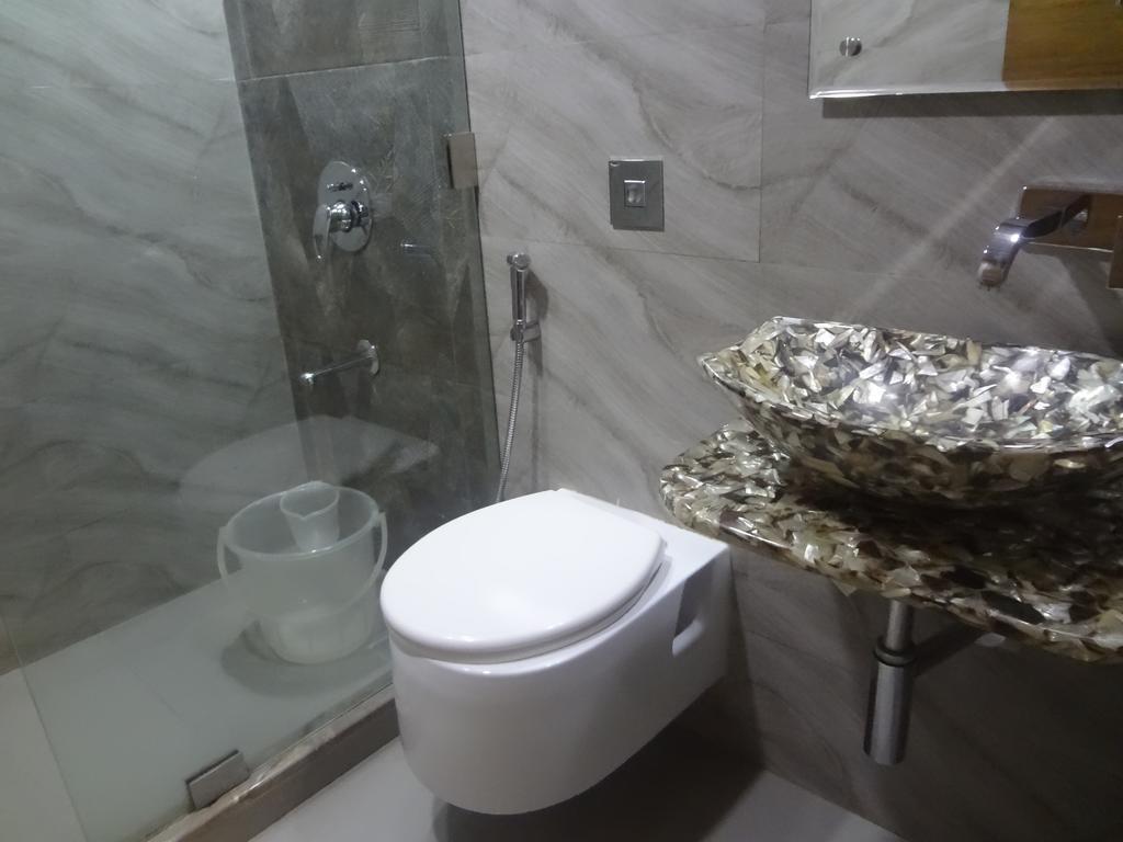 Hotel Sapna Mumbai  Buitenkant foto