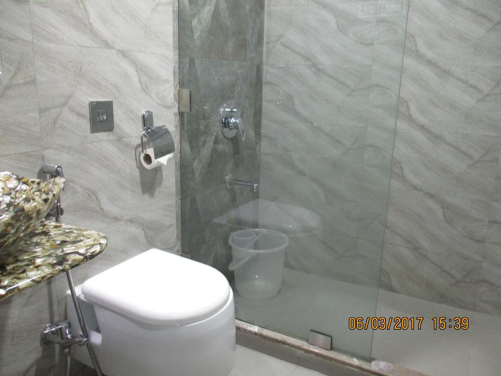 Hotel Sapna Mumbai  Buitenkant foto